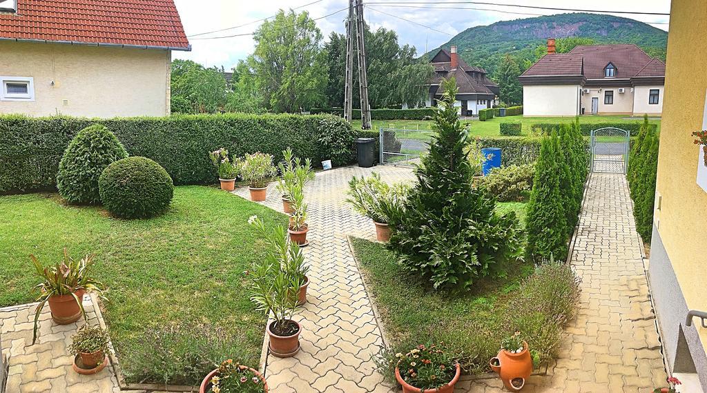 Petra Apartmanhaz Badacsonytomaj Luaran gambar