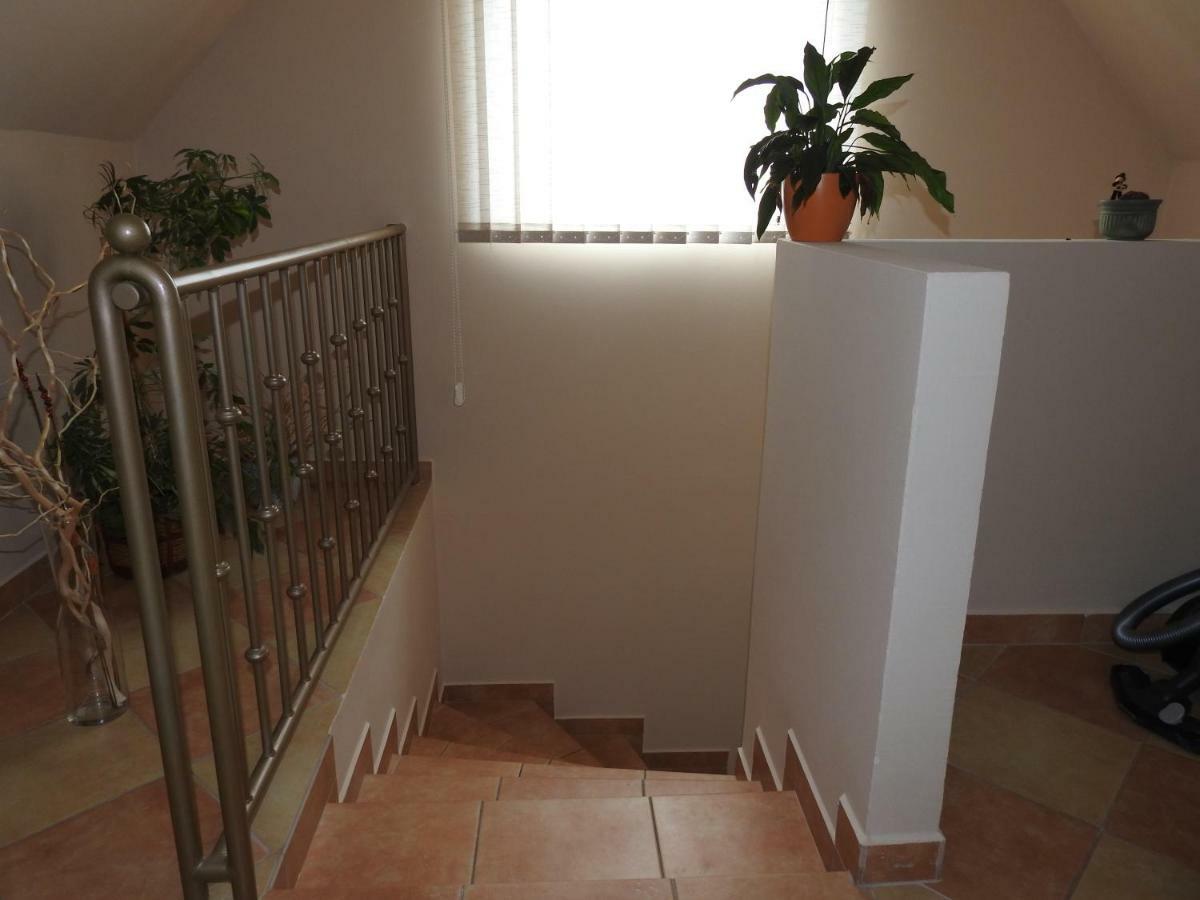 Petra Apartmanhaz Badacsonytomaj Luaran gambar